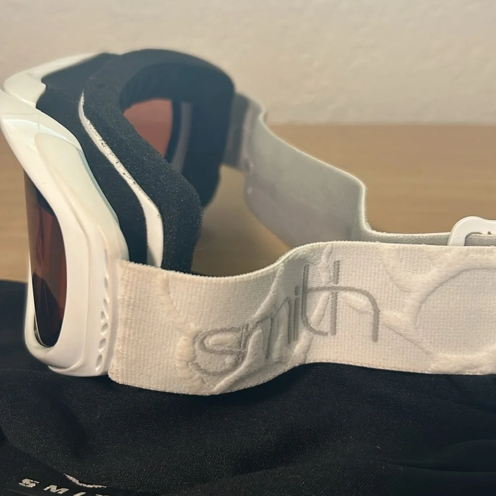 Smith Goggles - Picture 2 of 4